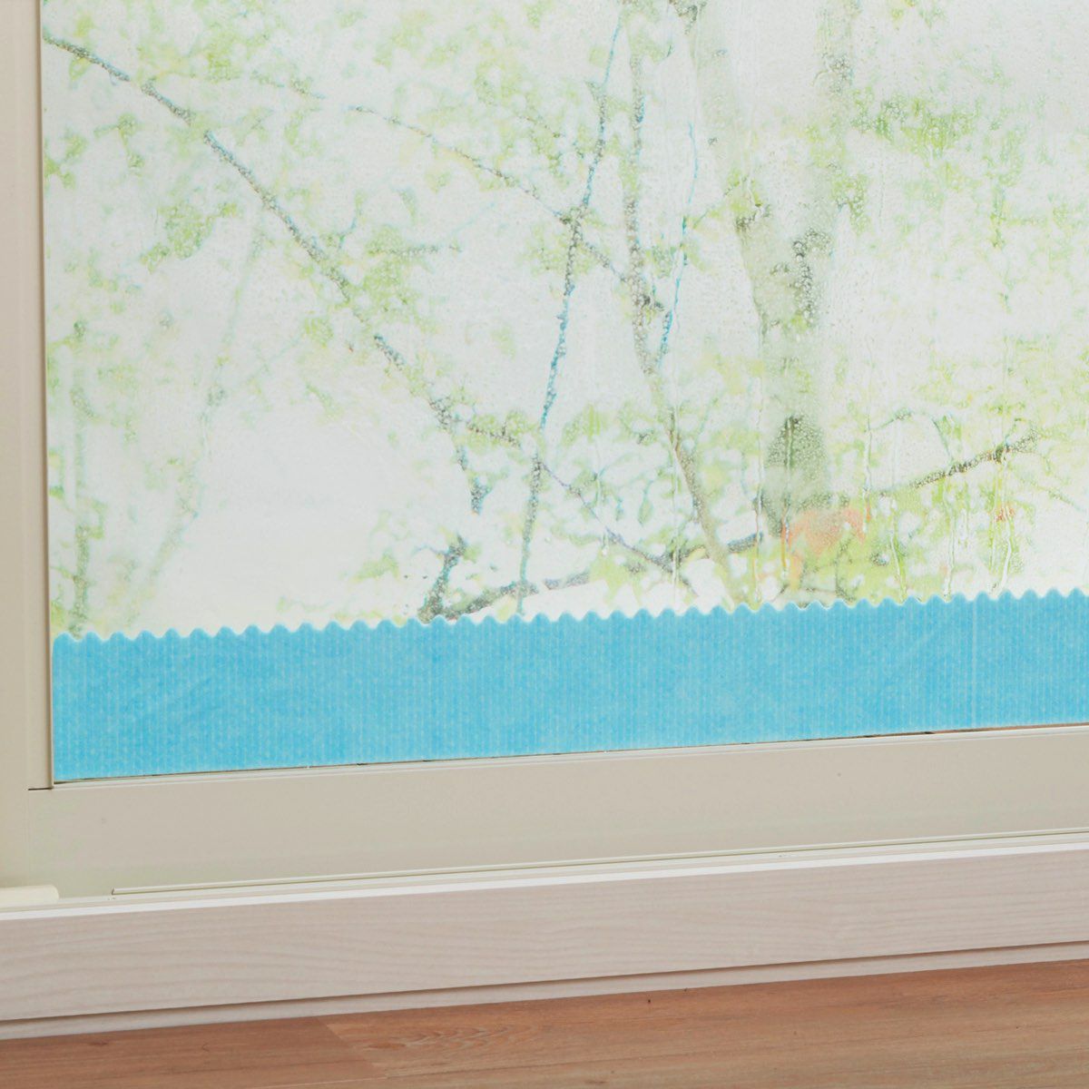 通常の結露吸水テープでは貼り付けが難しい、すりガラスにも貼れるタイプの結露吸水テープです。