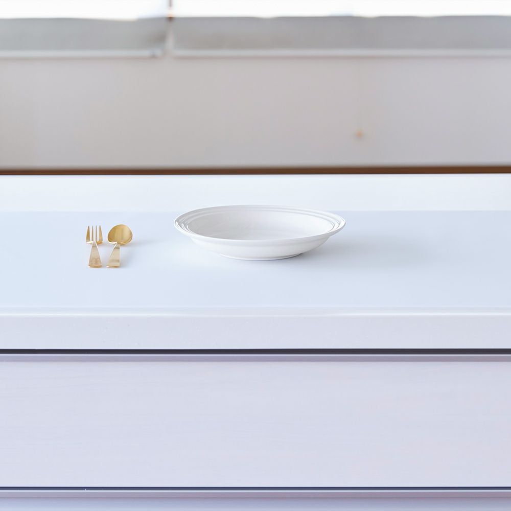 キッチンのインテリアを邪魔しない適度な透け感